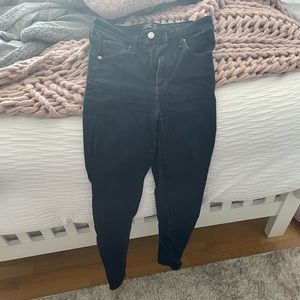 Abercrombie size 26 skinny jeans